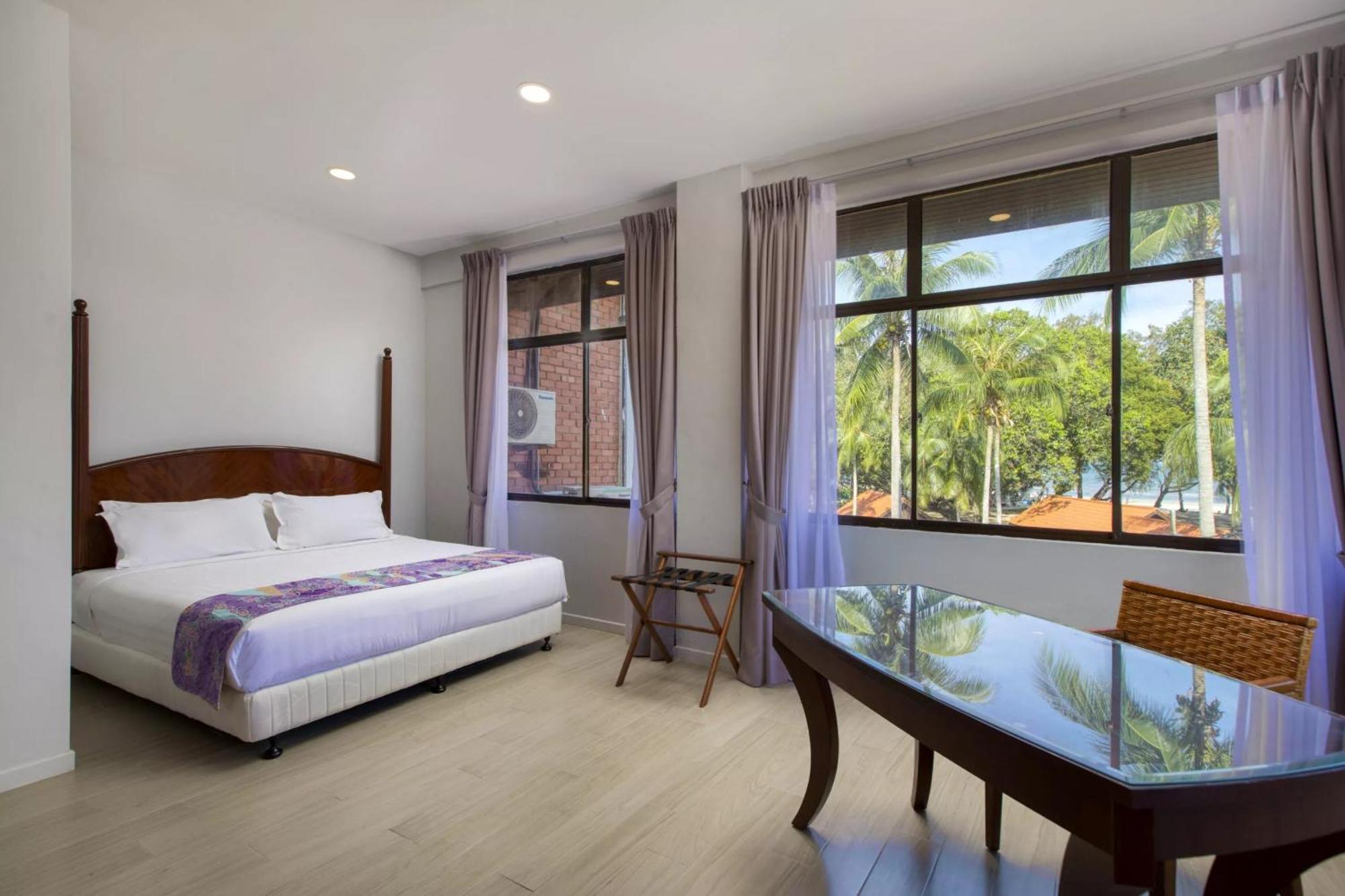 Adena Beach Resort Kuantan Esterno foto
